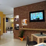 Ghala 3* غالاتوني